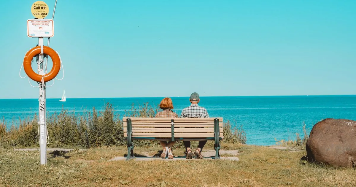 Senior couple in Canada planning around OAS payment dates 2026